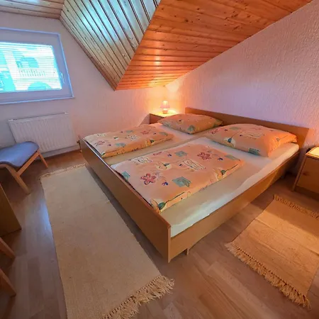 Fuer 3 Personen- 150m Vom Entfernt By Interhome