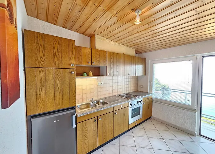 Apartment Fuer 3 Personen- 150m Vom Entfernt By Interhome
