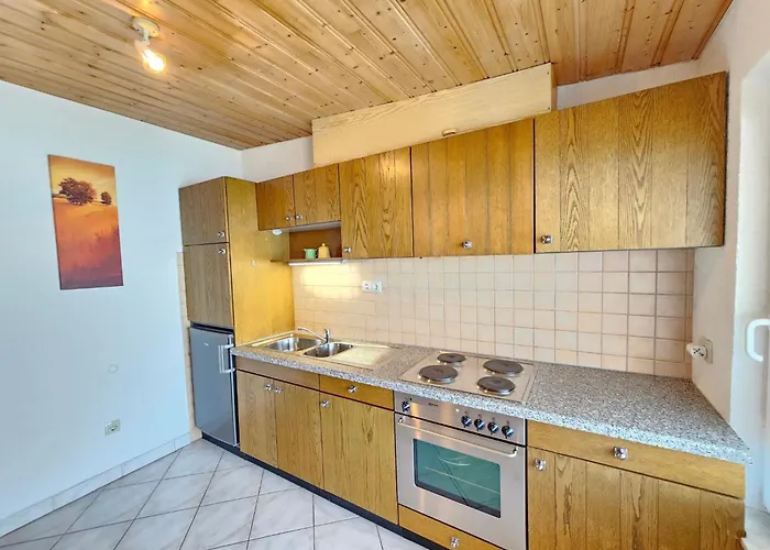 Apartment Fuer 3 Personen- 150m Vom Entfernt By Interhome Novi Vinodolski